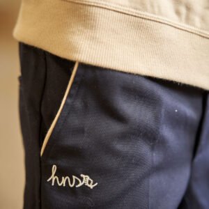 Pantalón colegial femenino